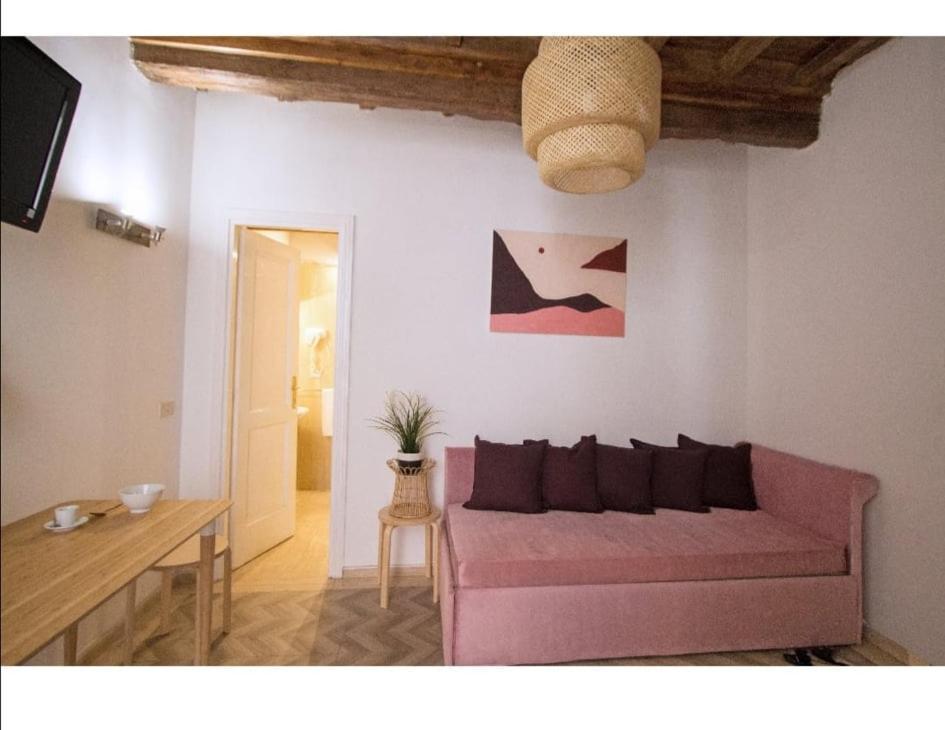 Lovely Apartments In City Centre "Third Floor, Without Elevator" Rom Exterior foto